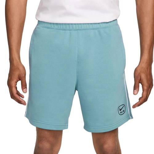 Nike shorts herre